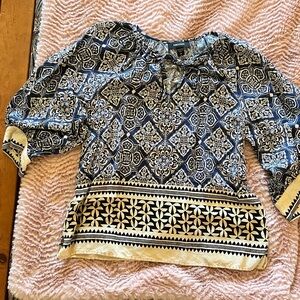 Karen Kane Black and White Graphic Puff Sleeve Blouse